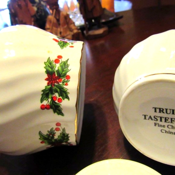🎄 Vintage Christmas Holly Berries 24K Gold Trim Sugar & Creamer Set - Picture 12 of 16